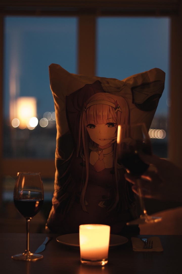 Candlelit dinner with dakimakura
